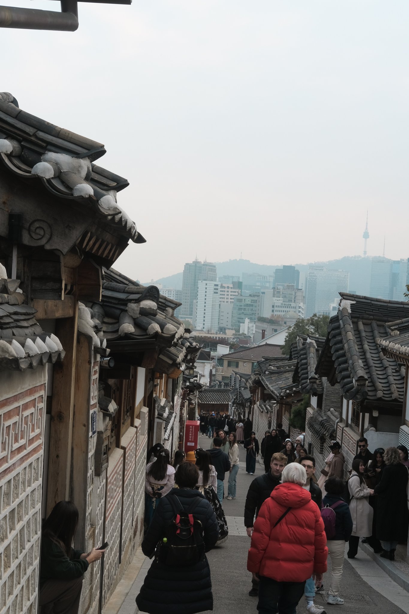 A day at Samcheongdong Area – LePlainCanvas